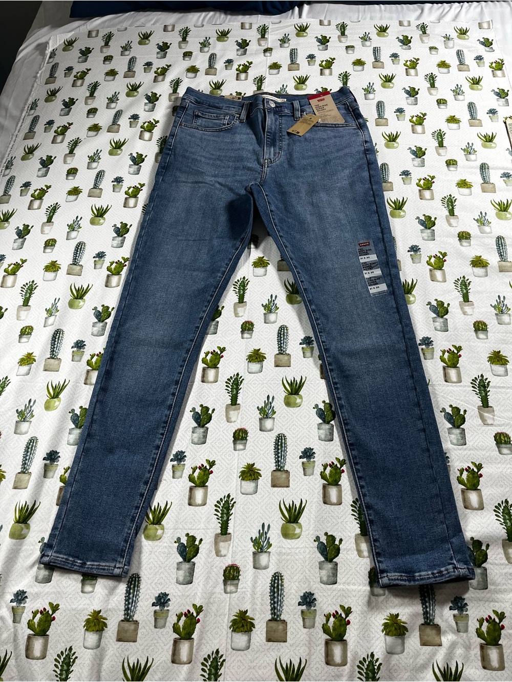 Levi’s 720 High-Rise Super Skinny Women’s Blue Jeans Red Tab NWT Size 31X30